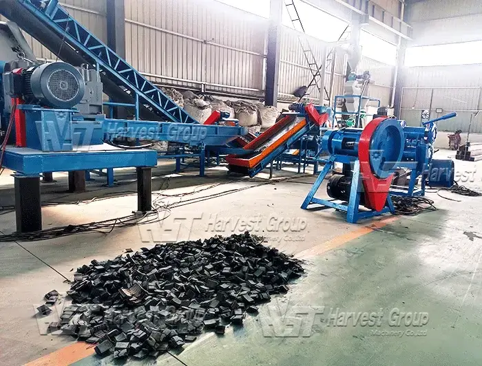 Tire sidewall cutter machine used in waste tire recycling line